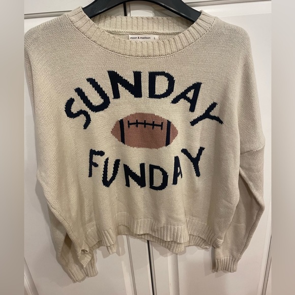 moon & madison Sweaters - Moon and Madison adorable Sunday Funday sweater size Large